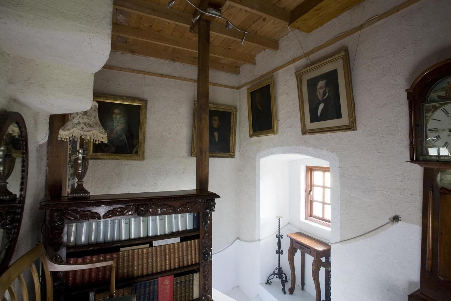 The Manor At Plane Castle Villa Falkirk Exterior photo